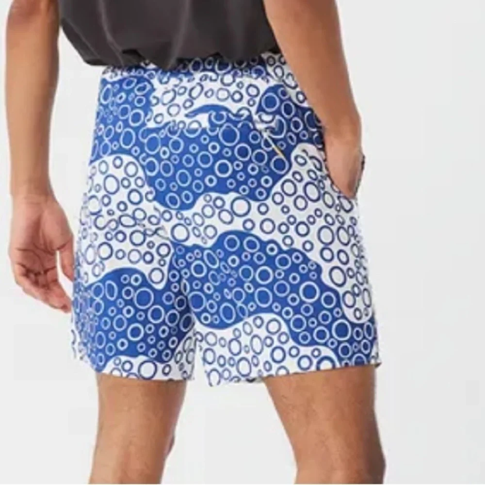 Outdoor voices 7” bubble print solar cool swim short, size small